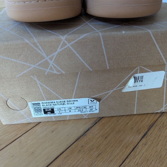 NWT Veja Roraima Suede Brown Black Natural Sole Size 40 (US M7/W9) - Picture 8 of 10